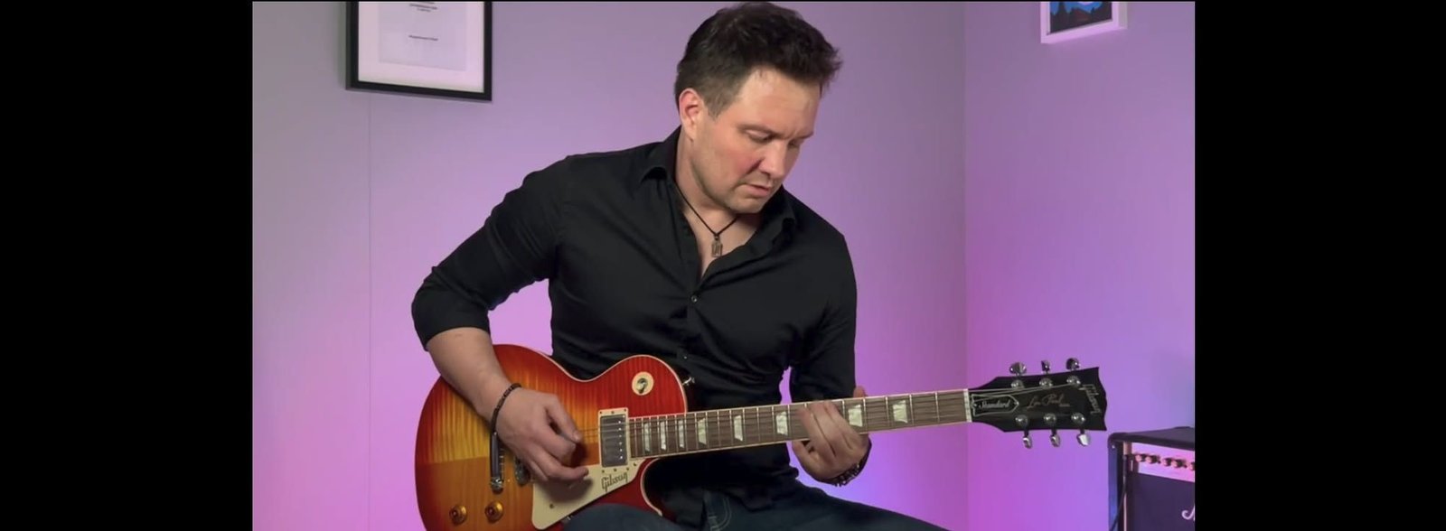 Jón Gunnar trúbador, söngvari, rafgítarleikari og kassagítarleikari með meiru - Image 2