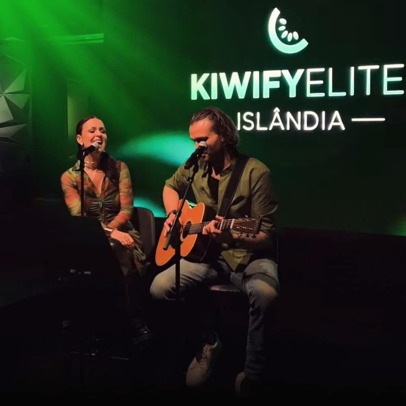 Arnar Jóns & Íris Hólm - Image 2