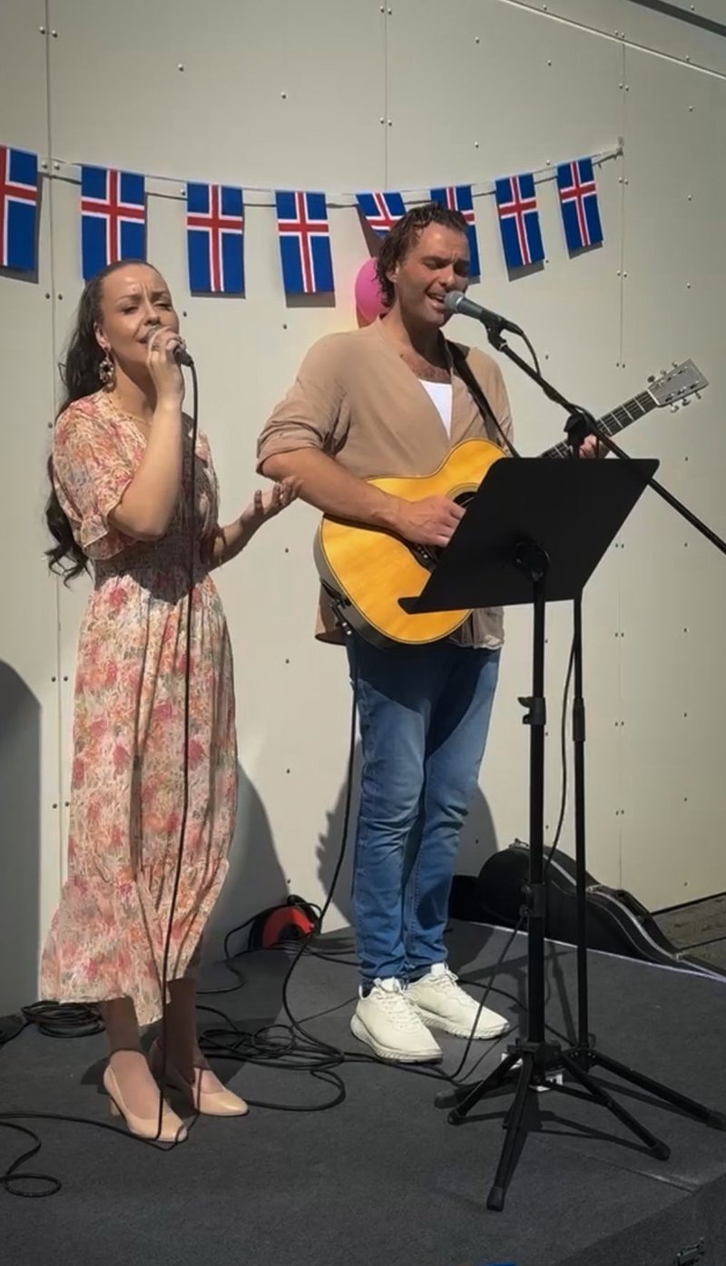 Arnar Jóns & Íris Hólm - Image 5