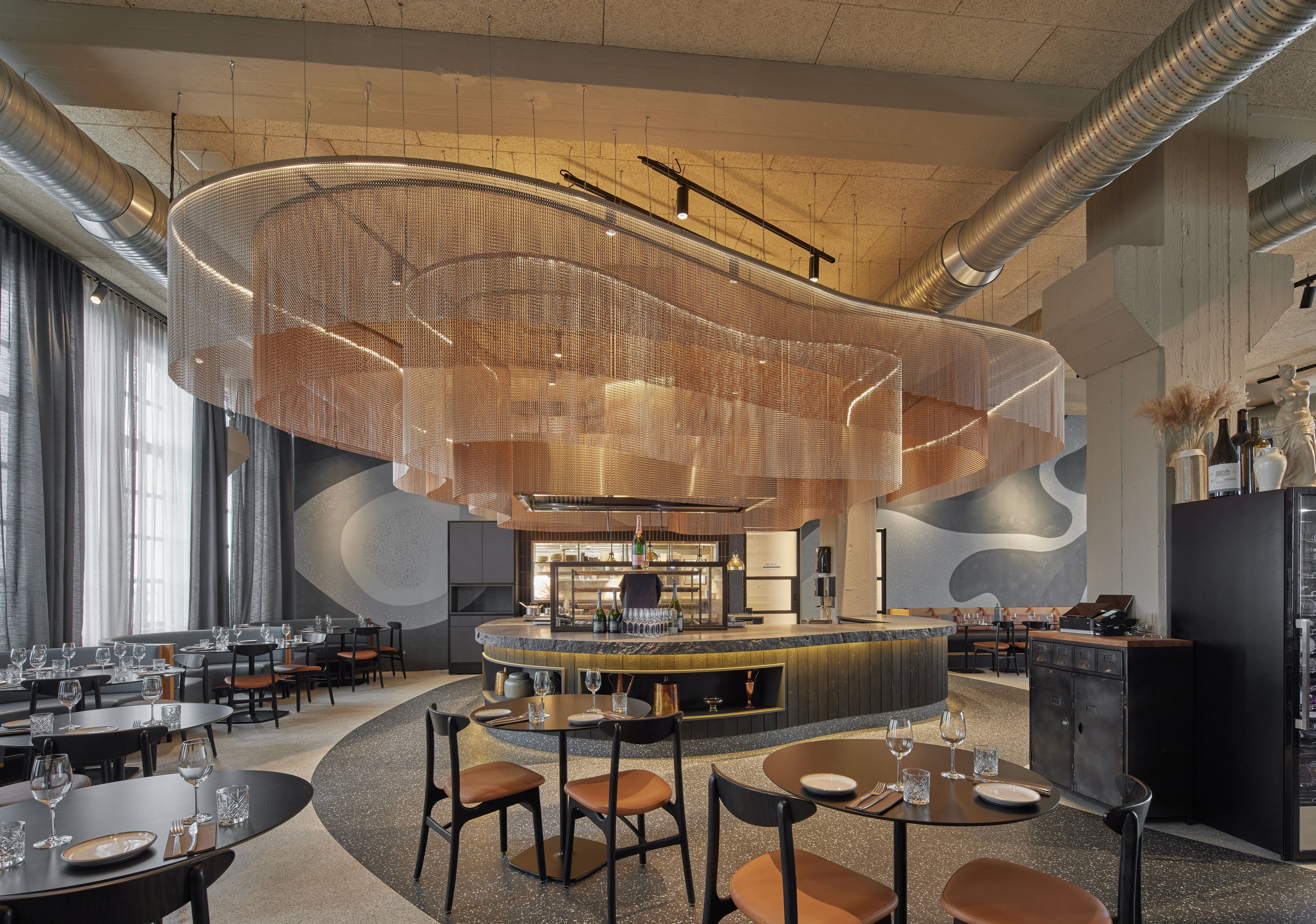 Grandi restaurant & bar