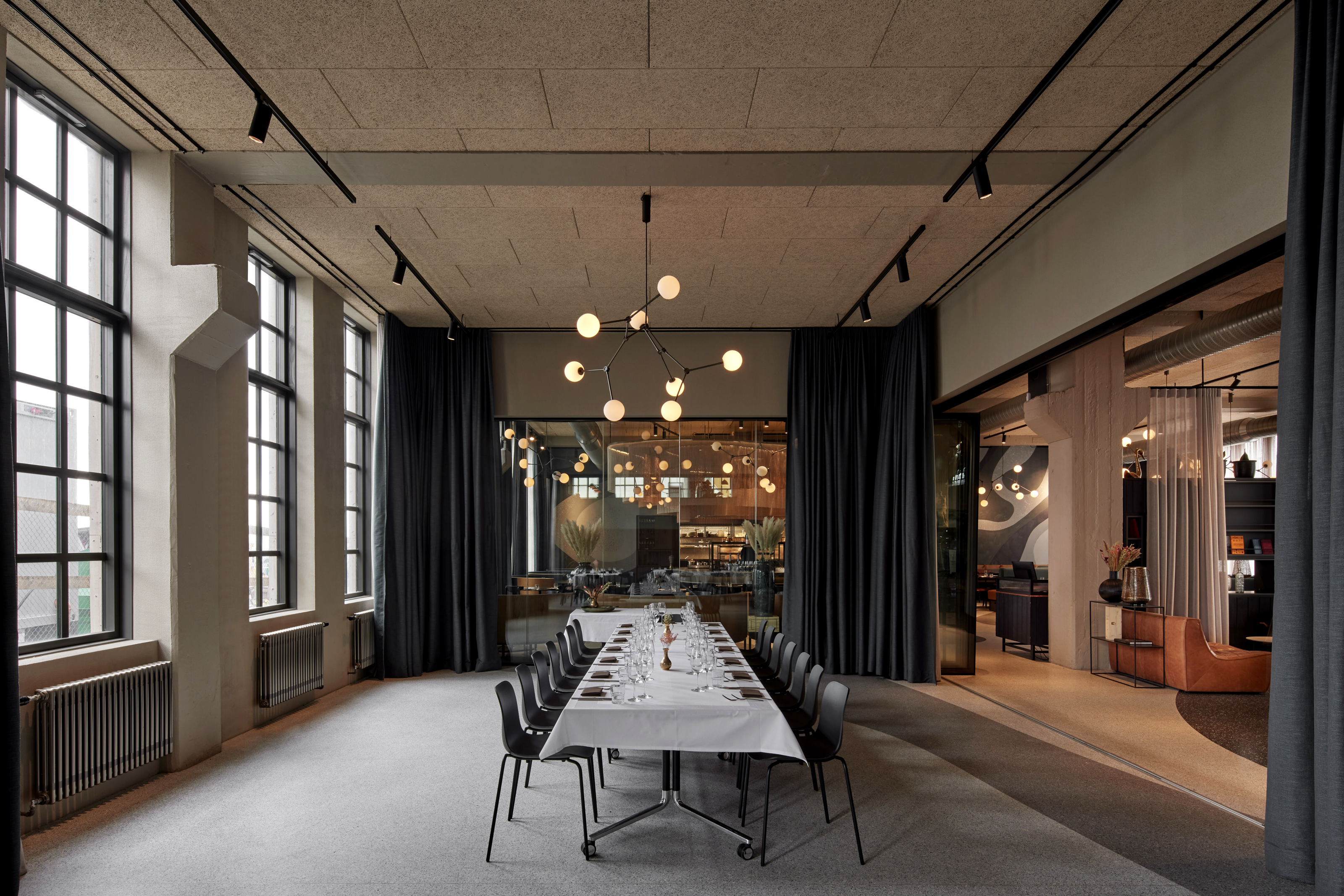 Grandi fundar- og veislusalur - Image 4