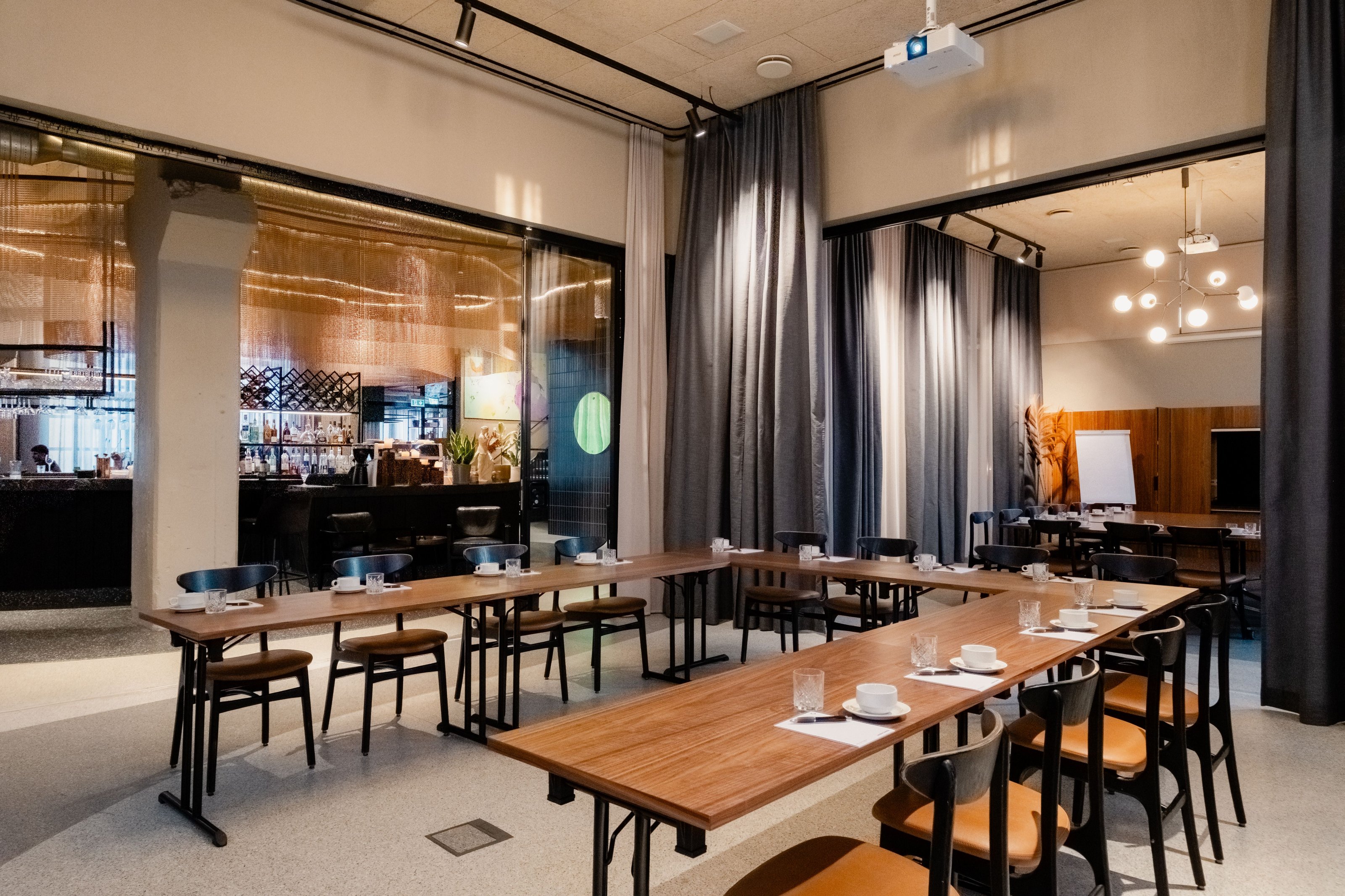 Grandi fundar- og veislusalur - Image 3