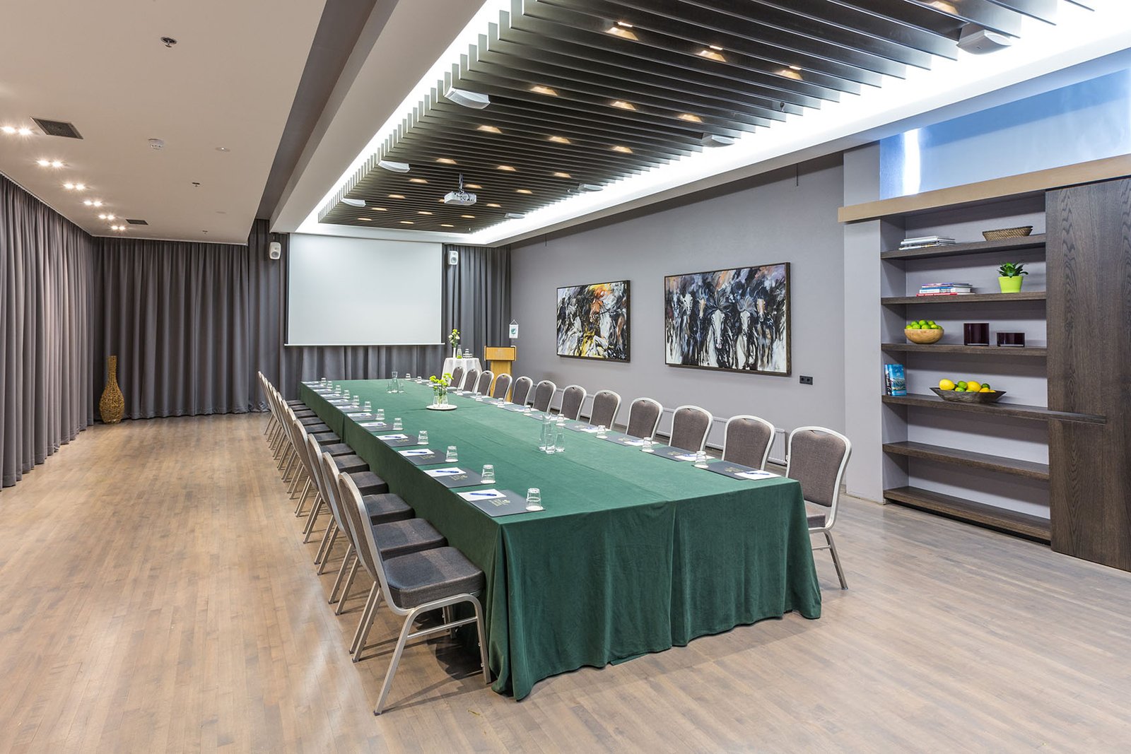 Gallerí Hótel Reykjavík Grand - Image 2