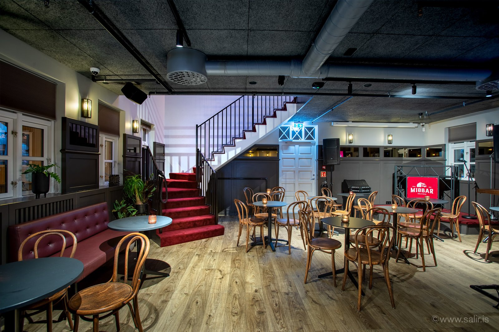 Miðbar og Hæðin í miðbæ Selfoss - Image 4