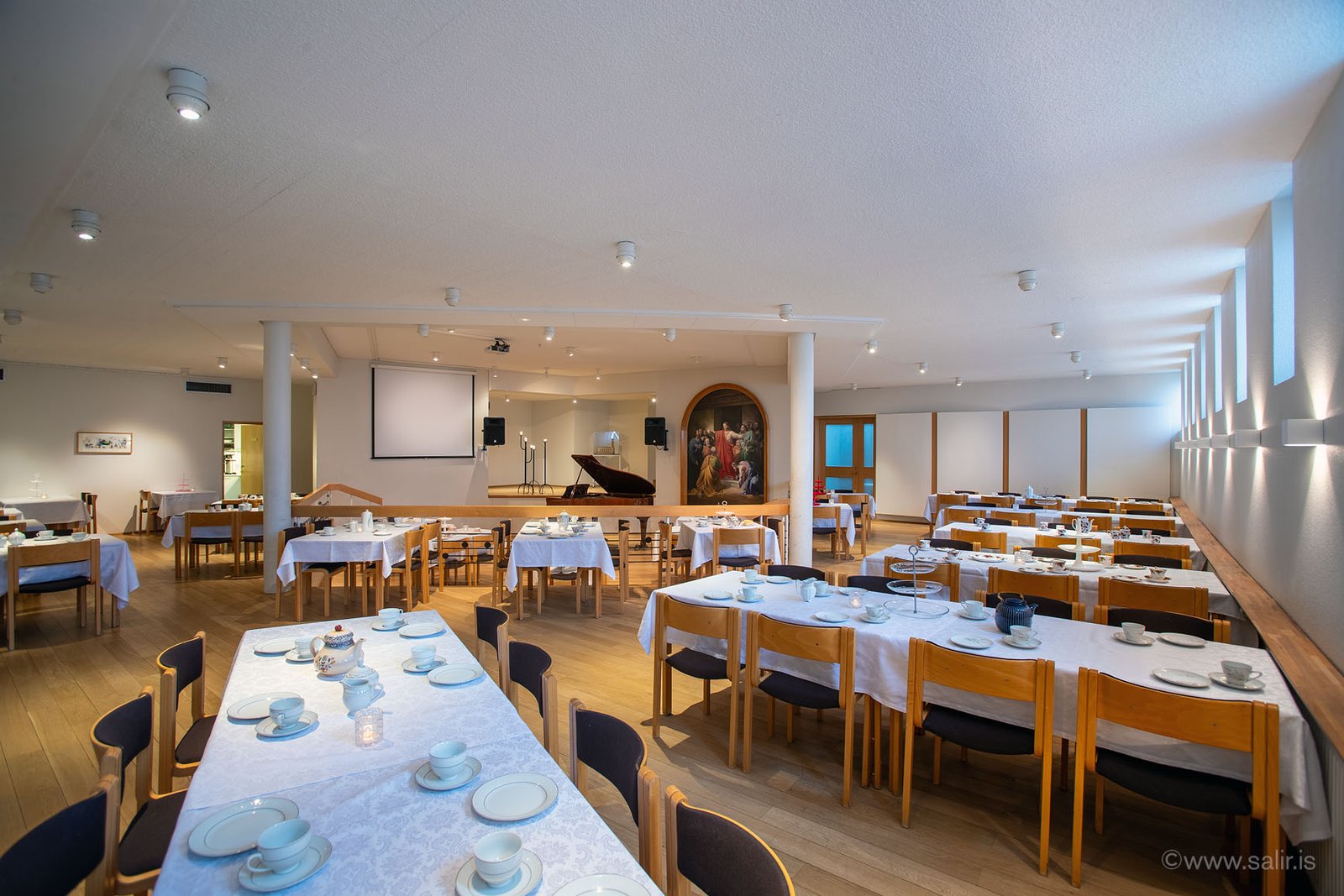 Salur Laugarneskirkju - Image 2