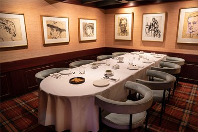 Hótel Holt Gamli bar - Image 2