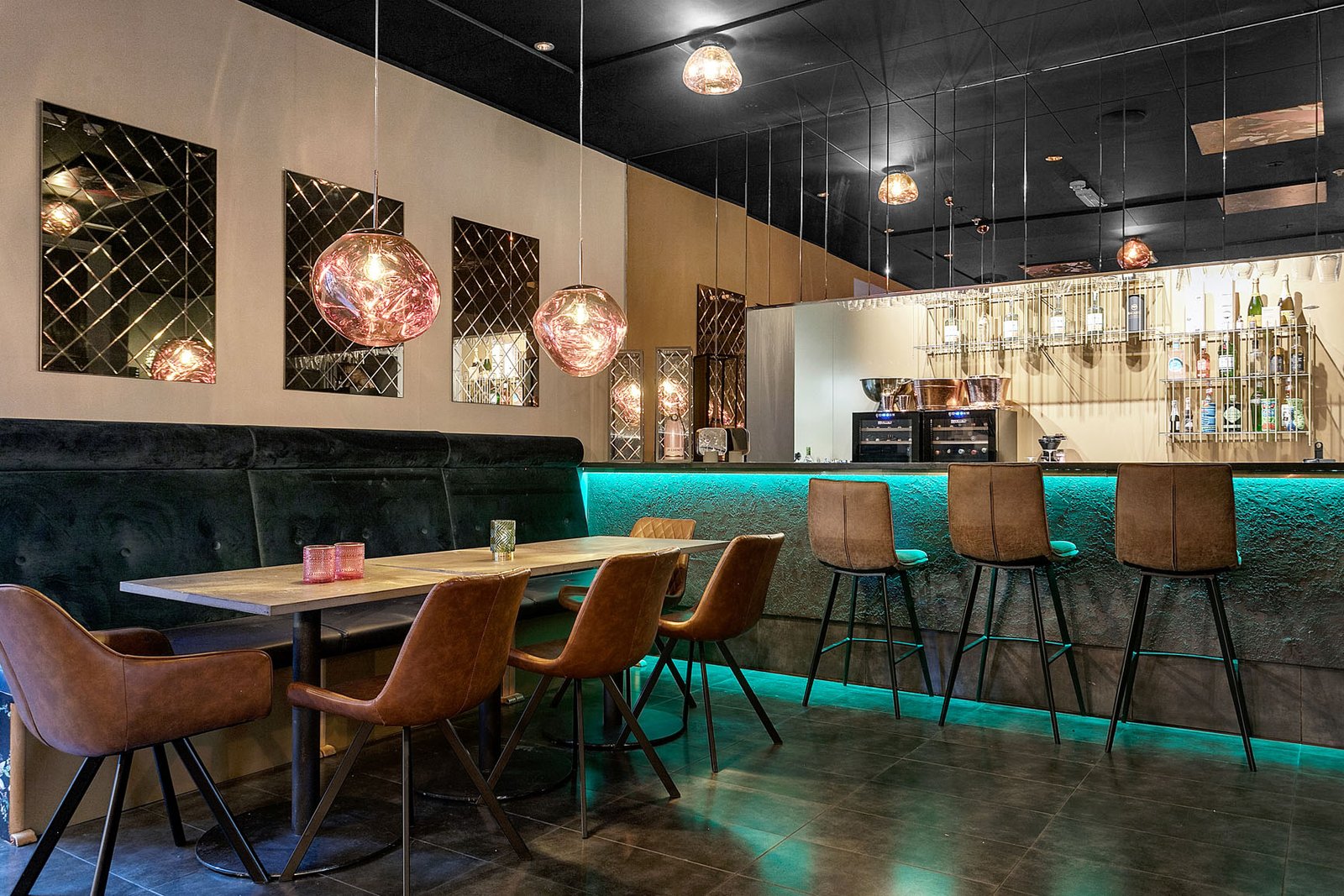 The Lounge - Image 2