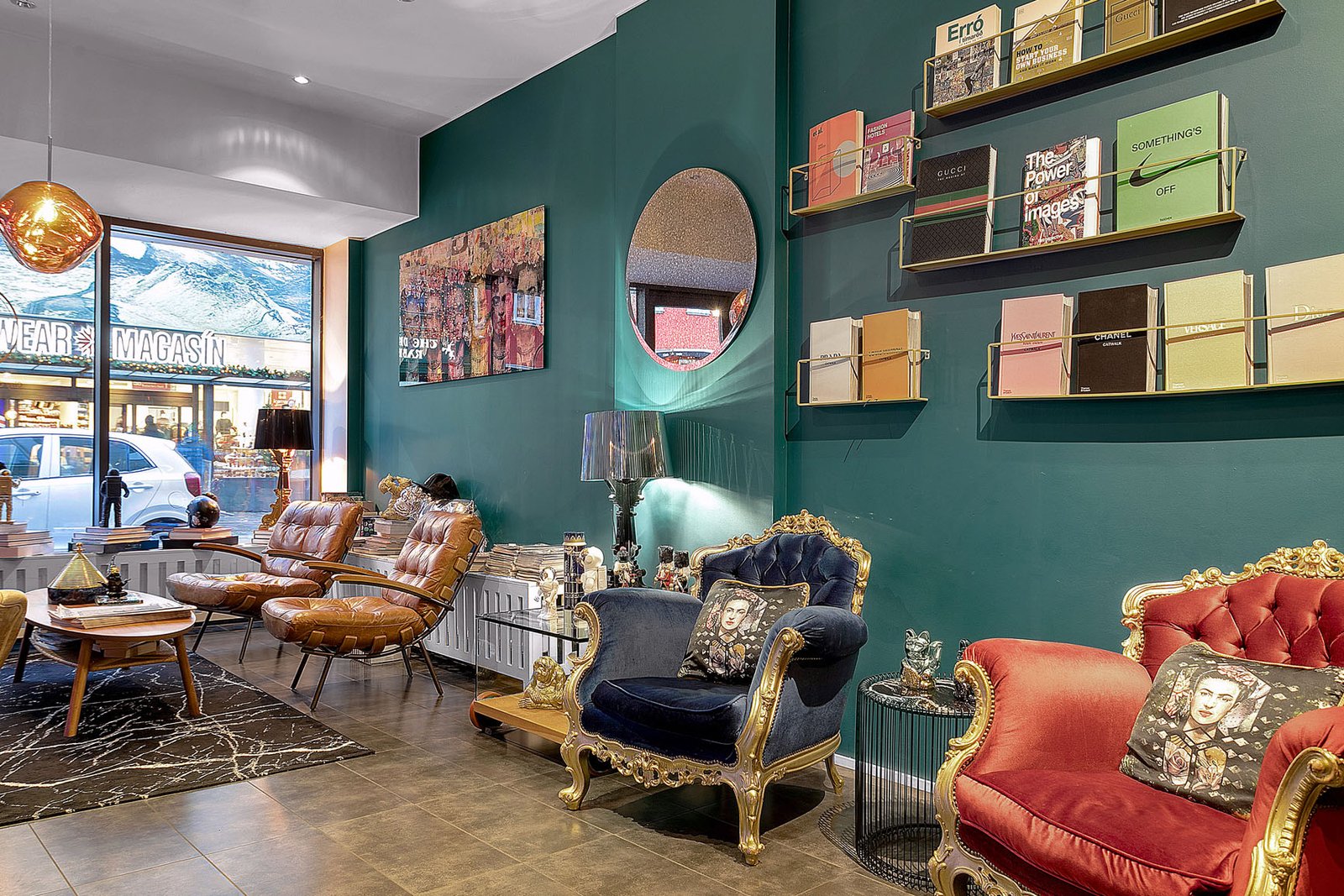 The Lounge - Image 4